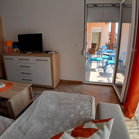 Apartments Maljevic バール エクステリア 写真
