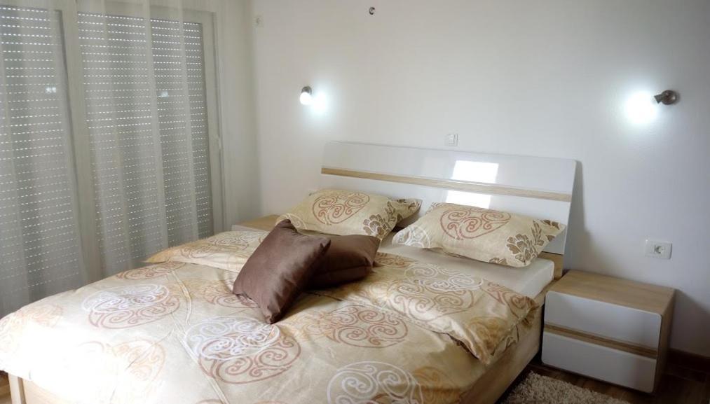 Apartments Maljevic バール エクステリア 写真